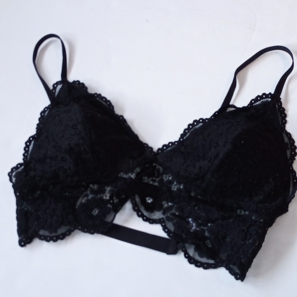 ❣️🔥💕 Pullover Black Embroidered Lace Bralette with Thin Removable Padded Cups - Picture 3 of 10